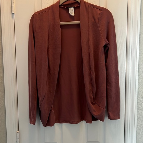 Rose Cardigan - Picture 1 of 3